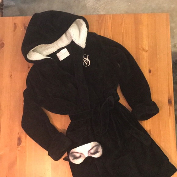 Victoria's Secret Other - Plush Hooded Robe, Victoria's Secret, SZ:S
